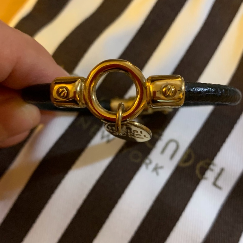 Original Henry Bendel magnetic bracelet. - Picture 2 of 8